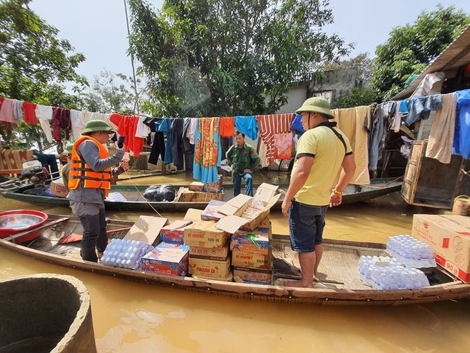 Đảm bảo lương thực, thực phẩm cho người dân vùng ảnh hưởng của bão Yagi - 1 Đảm bảo lương thực, thực phẩm cho người dân vùng ảnh hưởng của bão Yagi - 1