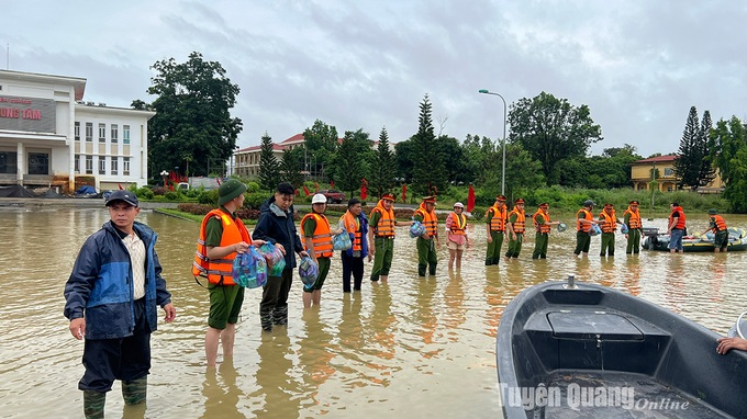 Tuyên Quang: Sẵn sàng tiếp nhận mọi ủng hộ dành cho dân vùng lũ - 2 Tuyên Quang: Sẵn sàng tiếp nhận mọi ủng hộ dành cho dân vùng lũ - 2