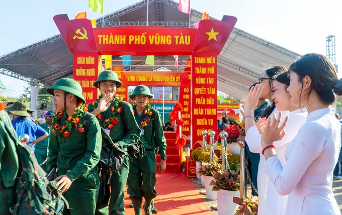 Kiến nghị công dân đỗ đại học, cao đẳng vẫn phải đi nghĩa vụ quân sự trước - 1 Kiến nghị công dân đỗ đại học, cao đẳng vẫn phải đi nghĩa vụ quân sự trước - 1