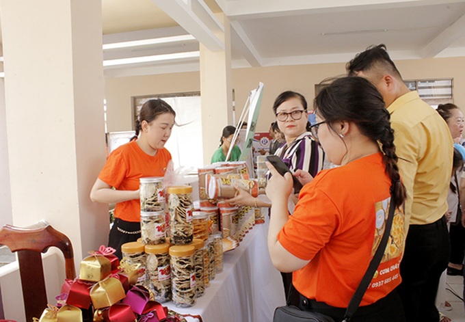“Cầm tay chỉ việc” để doanh nhân nữ thành công khởi nghiệp ở nền tảng số - 1 “Cầm tay chỉ việc” để doanh nhân nữ thành công khởi nghiệp ở nền tảng số - 1