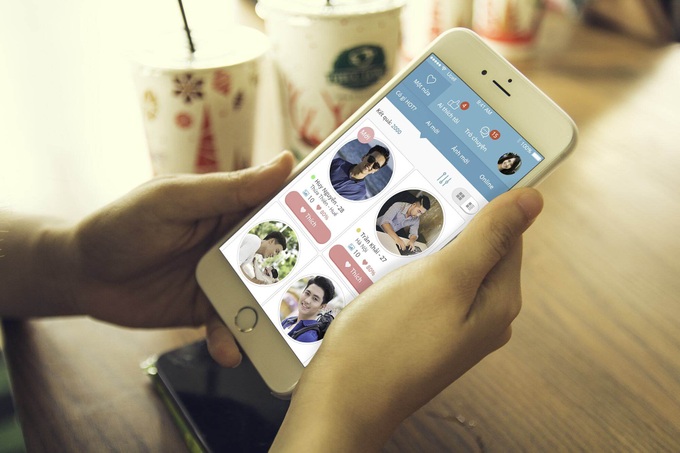 Rủi ro hẹn hò online, cẩn thận kẻo trở thành những "con mồi" - 1 Rủi ro hẹn hò online, cẩn thận kẻo trở thành những "con mồi" - 1