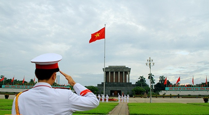 Phạt 20-30 triệu đồng nếu quay phim, chụp ảnh khu vực cấm tại Lăng Bác - 1 Phạt 20-30 triệu đồng nếu quay phim, chụp ảnh khu vực cấm tại Lăng Bác - 1