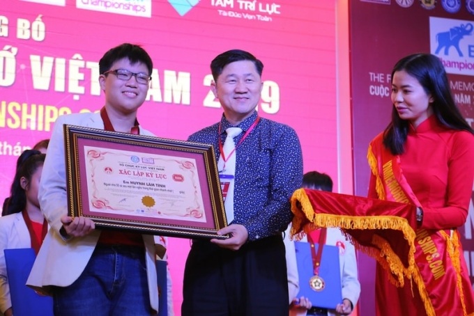 Tỏa sáng từ sự khác biệt - 3 Tỏa sáng từ sự khác biệt - 3