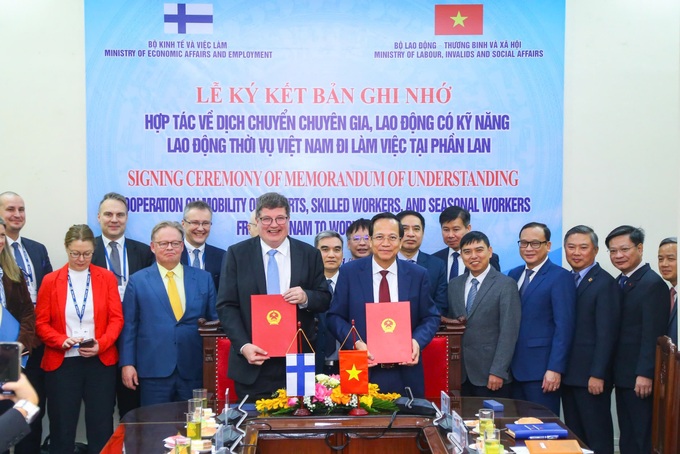 Ký kết hợp tác về dịch chuyển lao động thời vụ đi làm việc tại Phần Lan - 5 Ký kết hợp tác về dịch chuyển lao động thời vụ đi làm việc tại Phần Lan - 5