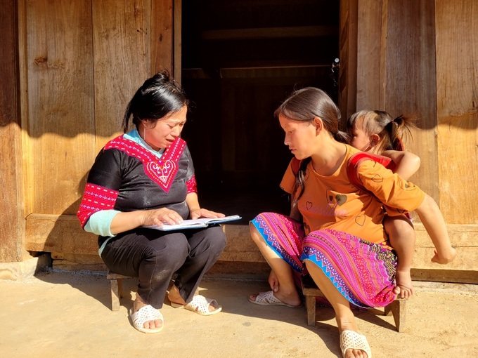 Cô đỡ thôn bản: “Cánh tay nối dài” chăm sóc sức khỏe bà mẹ, trẻ em vùng khó - 1 Cô đỡ thôn bản: “Cánh tay nối dài” chăm sóc sức khỏe bà mẹ, trẻ em vùng khó - 1