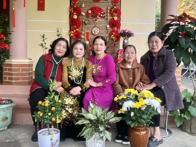 Năm mới kể chuyện tết xưa: Gia đình mấy thế hệ quây quần bên bếp lửa hồng - 1 Năm mới kể chuyện tết xưa: Gia đình mấy thế hệ quây quần bên bếp lửa hồng - 1