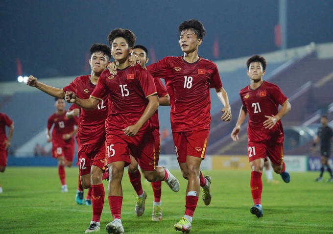 U17 Việt Nam dồn sức tranh vé dự World Cup - 1