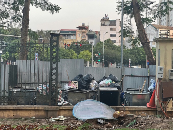 Hanoi's major parks deteriorate - 5