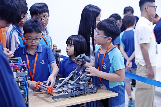 Hanoi STEAM event attracts 4,500 participants - 1