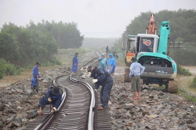 Floods damage North-South railway - 1