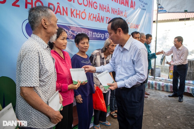 Five houses built for disadvantaged in Phu Tho and Bac Giang - 6