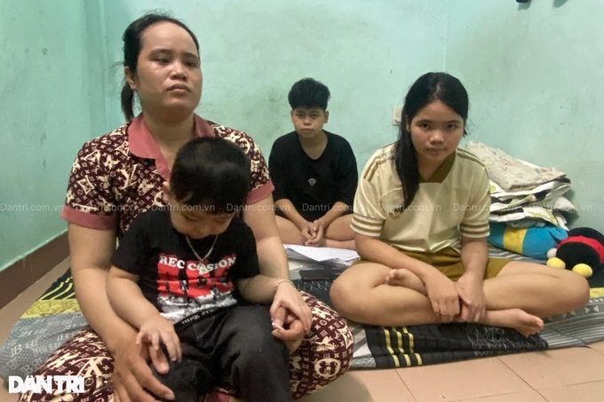 Dantri/DTiNews readers help poor family in Quang Tri - 1