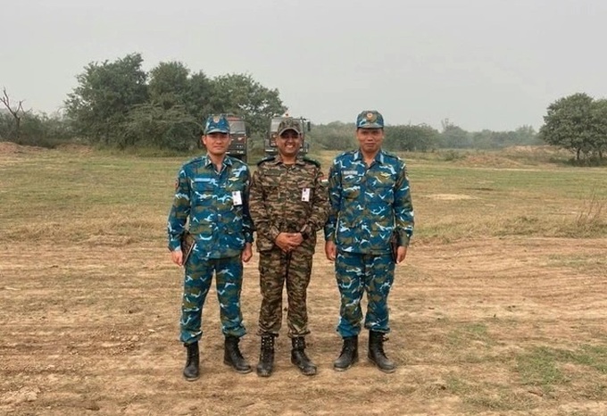 Vietnam sends two air force officers to join VINBAX 2024 - 1