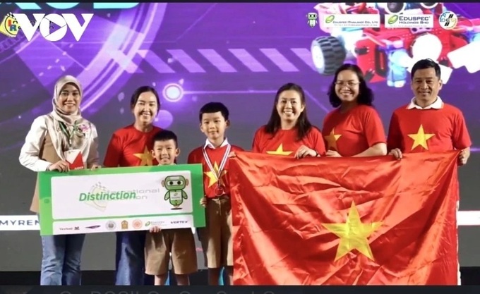 Vietnam claims 19 prizes at International Robothon 2024 - 1