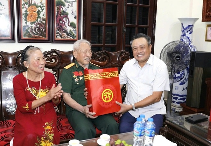 Hanoi to spend VND567 billion on Tet gifts to policy beneficiaries - 1