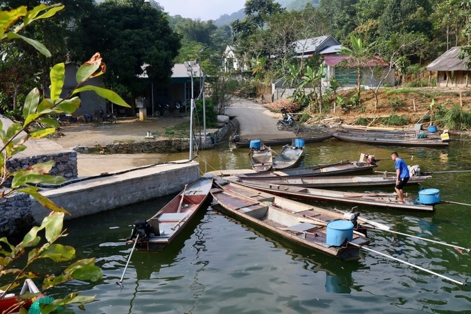 Hoa Binh Lake to be developed into a national tourist site - 5