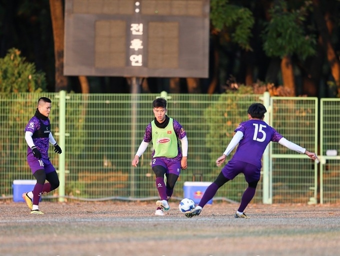 Vietnam’s experienced defenders prepare for ASEAN Cup 2024 - 1