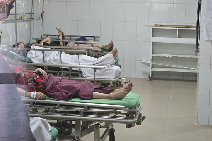 Dozens of workers at Nghe An firm hospitalised after lunch - 1