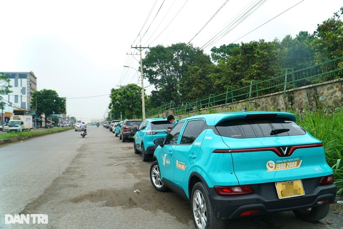 Illegal parking rampant in HCM City's major hospital - 5