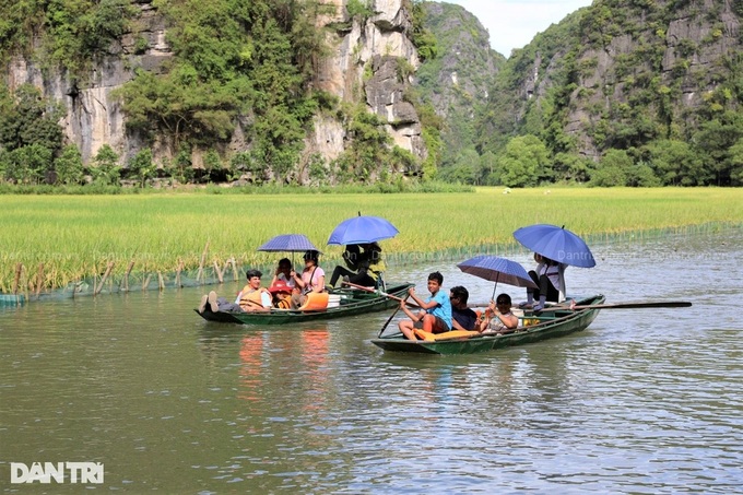 Foreign tourists to Ninh Binh hit record high - 1