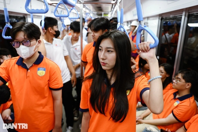 HCM City's first metro line launches final trial operation - 1