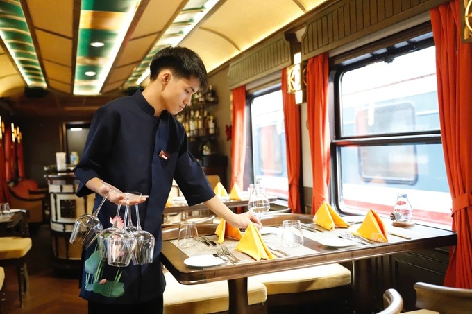 First luxurious trans-Vietnam train service launched - 2