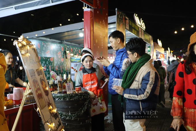 Special Christmas market in Danang - 2