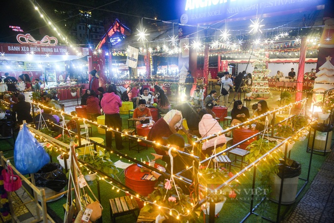 Special Christmas market in Danang - 8