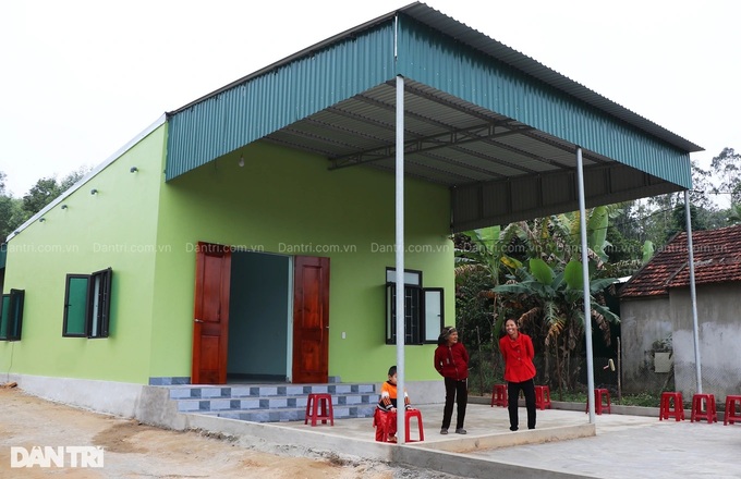 New house built for disabled couple in Nghe An - 1