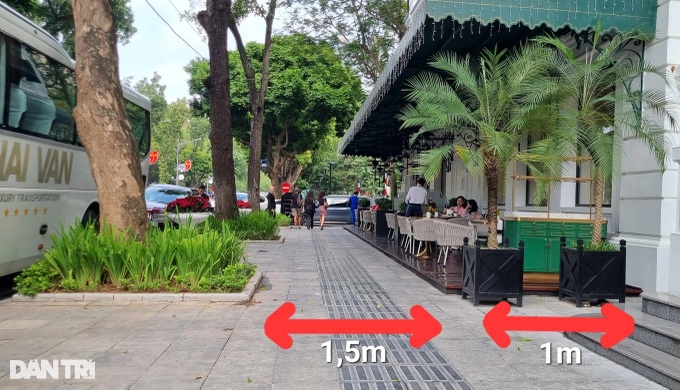 Hanoi considering leasing out nearly 900 pavements - 1