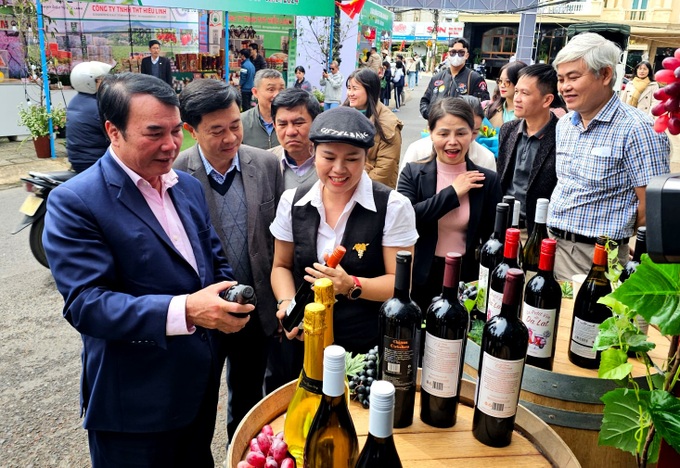 Food street featuring Dalat specialities - 2 Food street featuring Dalat specialities - 2