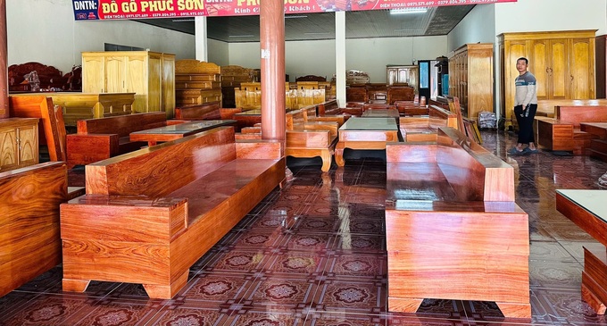 Hundred-year-old carpentry village gears up for Tet - 6 Hundred-year-old carpentry village gears up for Tet - 6
