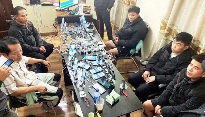 Hanoi police crackdown on transnational gambling ring - 1 Hanoi police crackdown on transnational gambling ring - 1