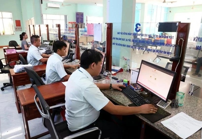 Vietnam to cut at least one-fifth of public workforce in major overhaul - 1