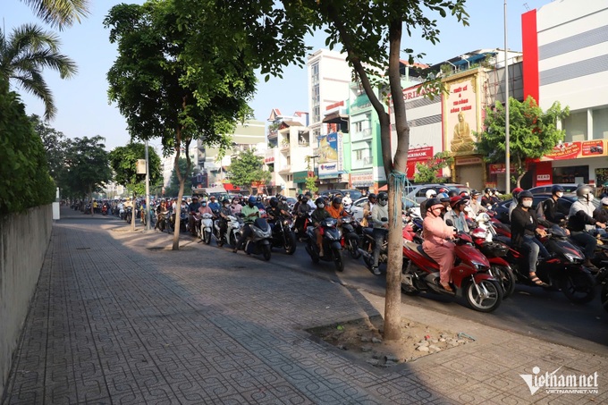 HCM City pavements neat following tightened traffic rules - 1