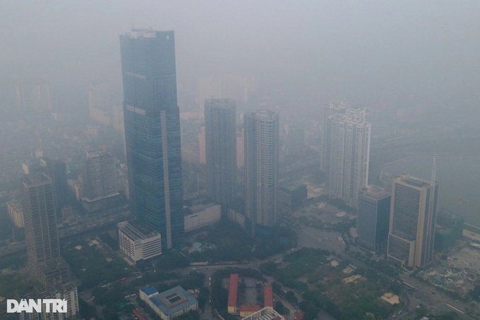 Hanoi's air quality remains at hazardous levels - 1