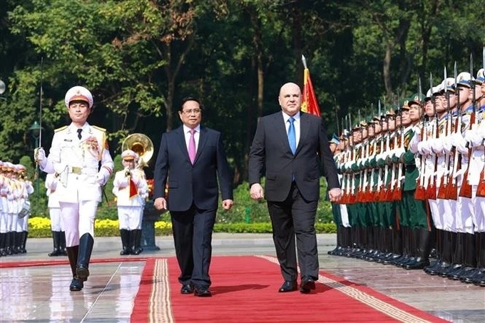 PM hosts official welcome ceremony for visiting Russian counterpart - 1