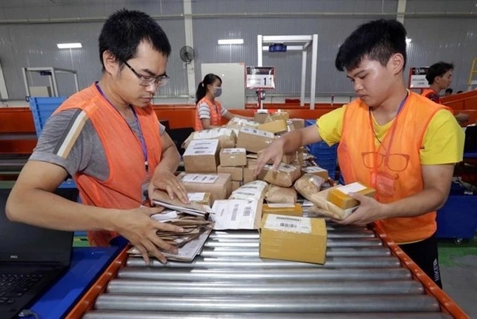 E-commerce, a game changer for textile manufacturers - 1 E-commerce, a game changer for textile manufacturers - 1