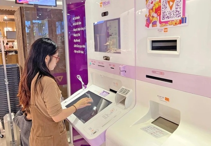 Digital banking services in Vietnam make remarkable stride - 1