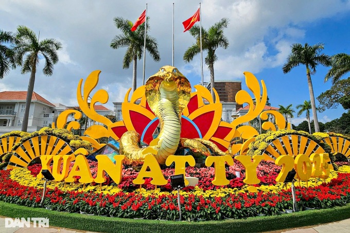 Danang's flower street to run until May - 2