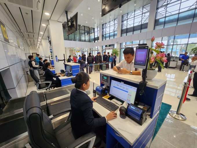 Dien Bien Airport receives fewer flights following upgrade - 1