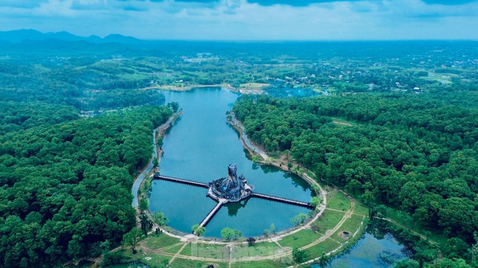 Hue abandoned park gets new look - 1