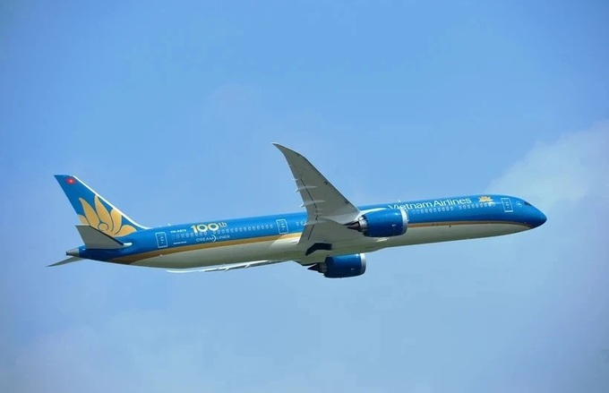 Vietnam Airlines takes off to world’s largest airport in China - 1