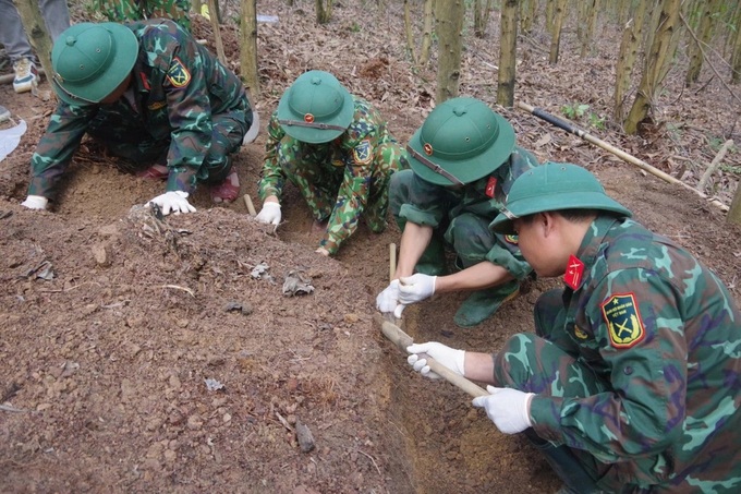 Human remains found in Quang Tri garden - 1