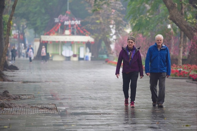 A dreamy Hanoi in drizzling rain and mist - 6