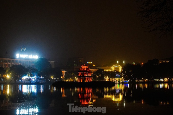 A dreamy Hanoi in drizzling rain and mist - 11