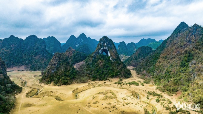 Cao Bang mountain captivates visitors - 1