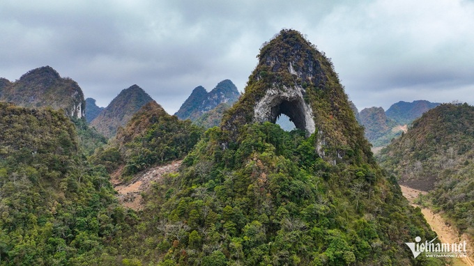 Cao Bang mountain captivates visitors - 2