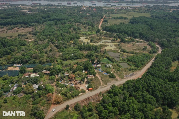 HCM City park remains unfinished after over 20 years - 7