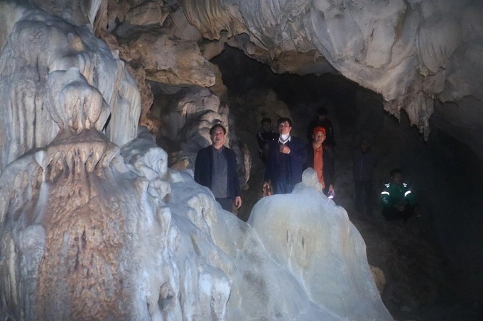 New cave discovered at Thanh Hoa mountain - 1